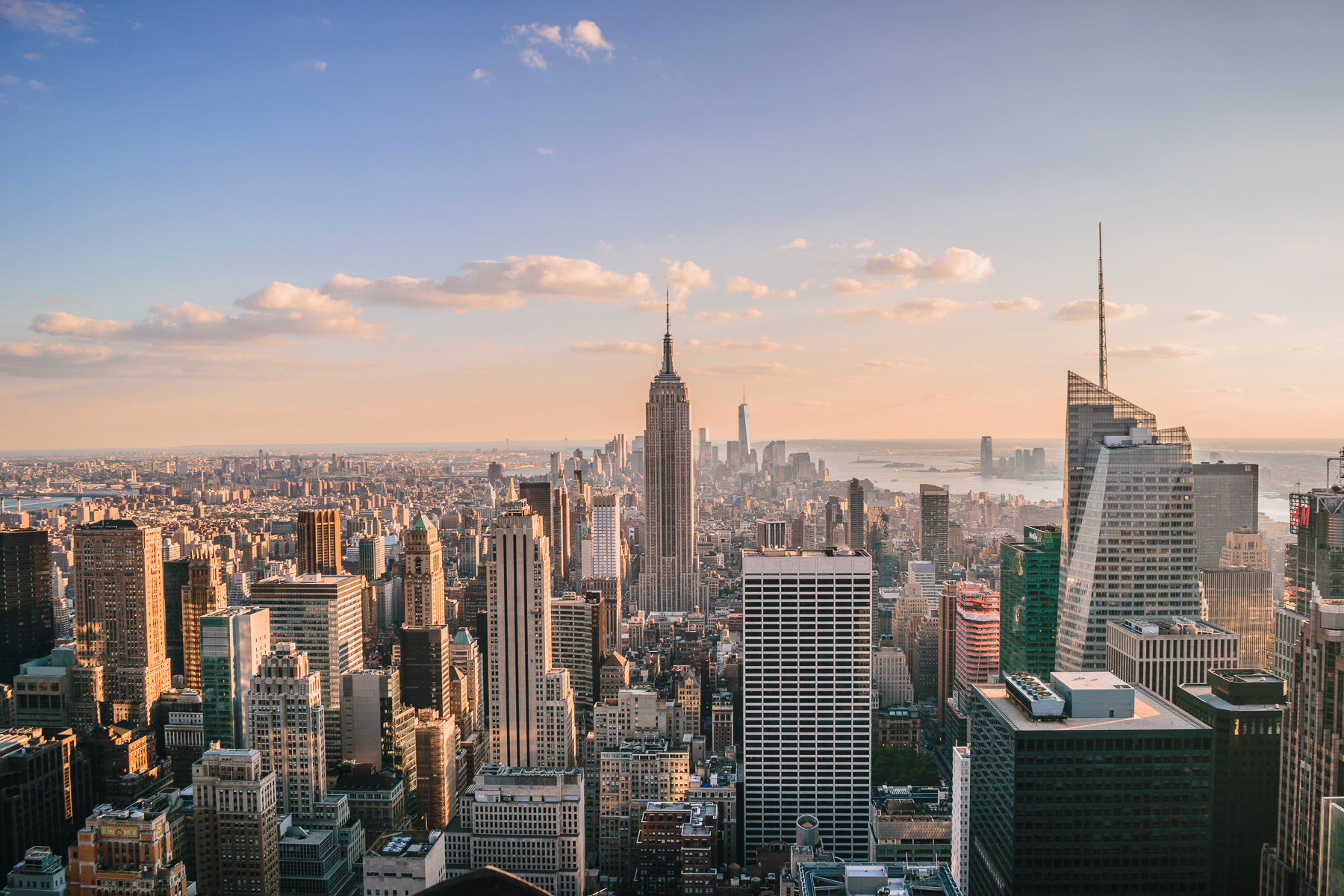 Vista Panorámica del Empire State en Manhattan, Nueva York.